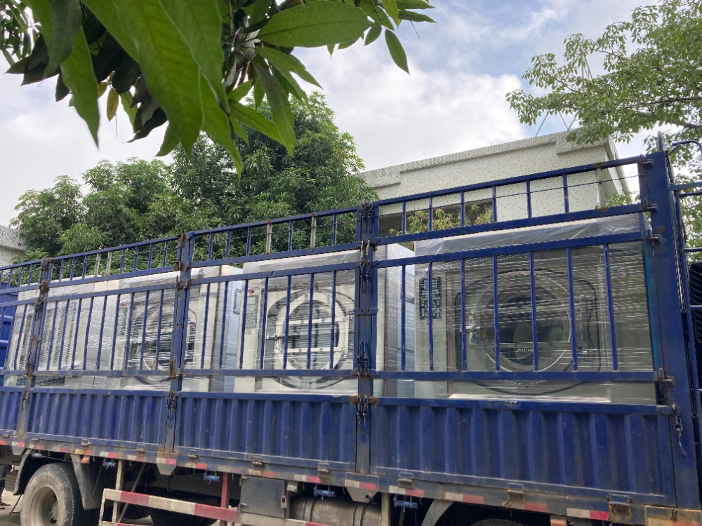 干洗店老板哭訴：廣州工業(yè)用大型洗衣機(jī)XTH-380D，讓我三個(gè)月省下一個(gè)員工的工資！